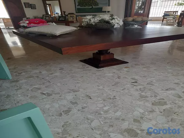 muebles y colchones - Mesa comedor cuadrada caoba 3