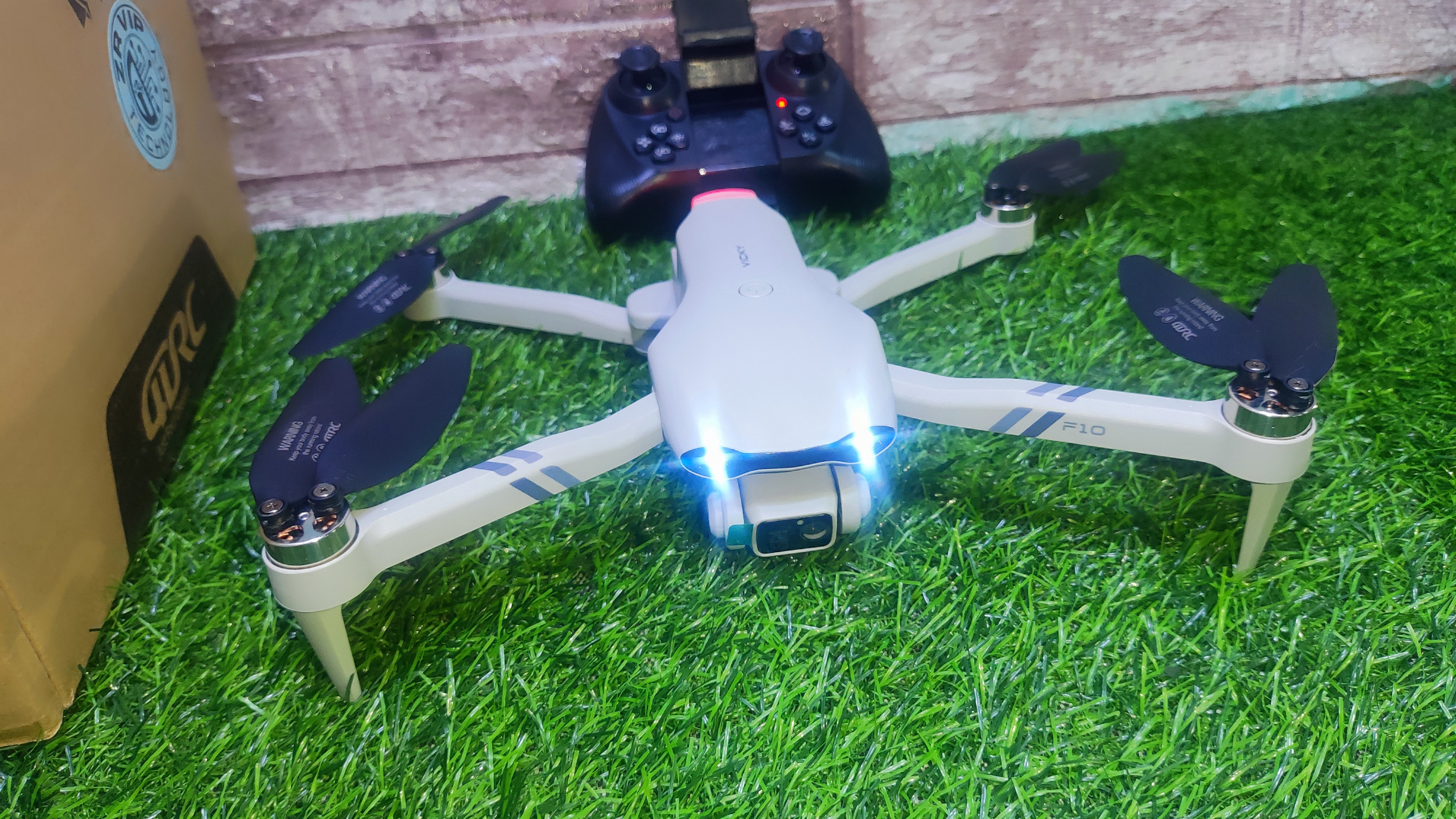 consolas y videojuegos - Drone f10 versión mejorada con motores brushless 1