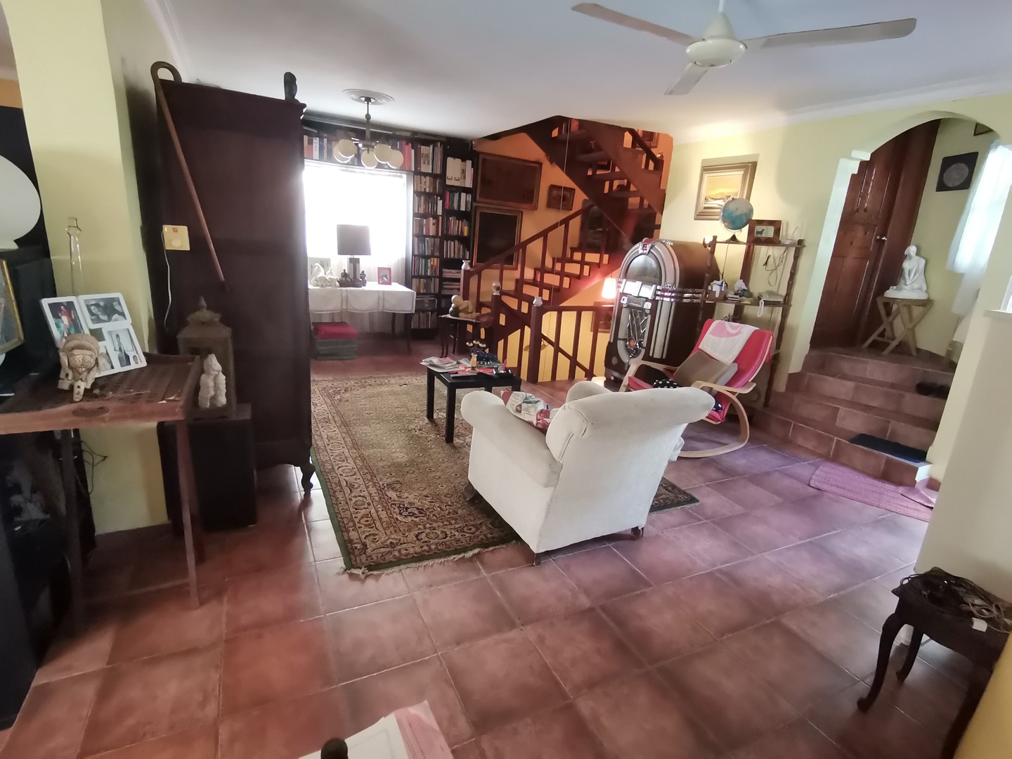 casas - Vendo Casa de 3 niveles en Mirador del Oeste con vista panoramica.... 3