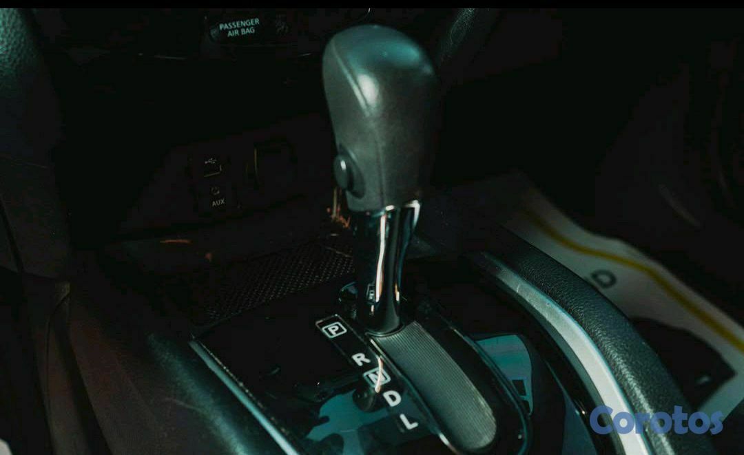 jeepetas y camionetas - Nissan Rogué 2015 4