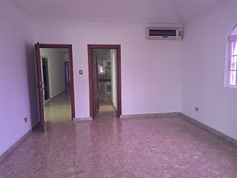 casas - Venta de casa en la urbanización Italia Santo Domingo este  7