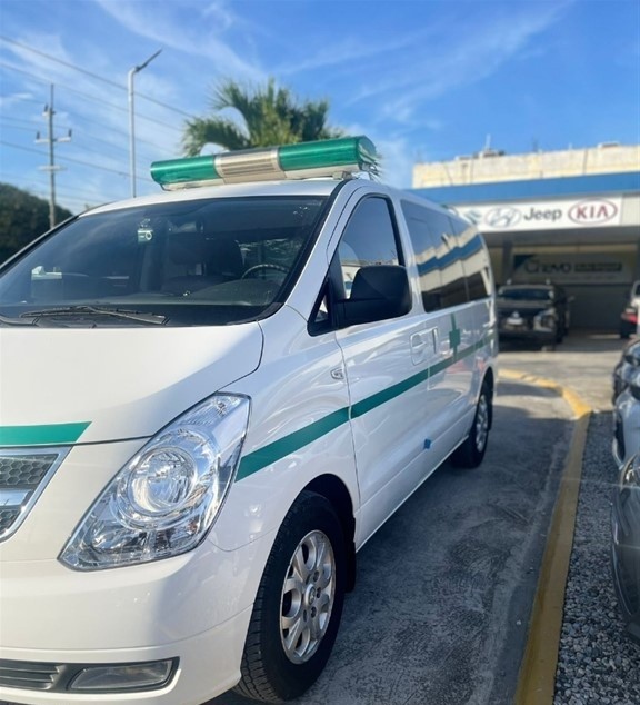 jeepetas y camionetas - 2015 Ambulancia Hyundai Grand Starex 