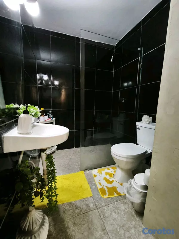 casas - Vendo Casa frente al mar en Av. 30 de Mayo  11