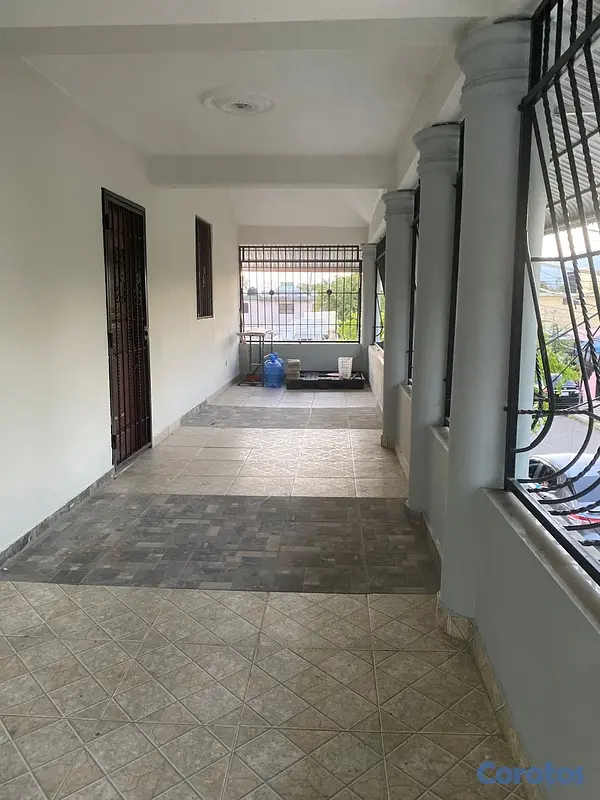 casas - ALQUILO CASA SEGUNDO NIVEL  9