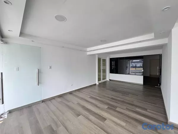 oficinas y locales comerciales - hermoso edifico en renta  4