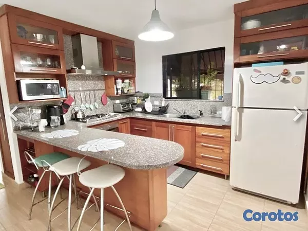 apartamentos - Venta espacioso apart.,
Remodelado, con vista al mar! (6to. piso). 2