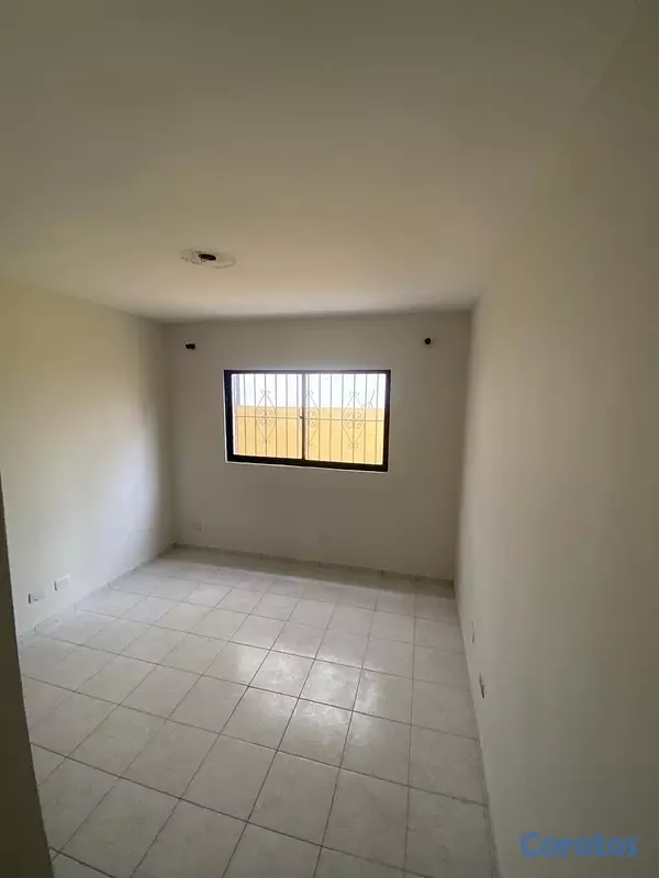 apartamentos - vendo en el millón primer piso 3 habitaciones dos baños paruqoe servicio remode 7