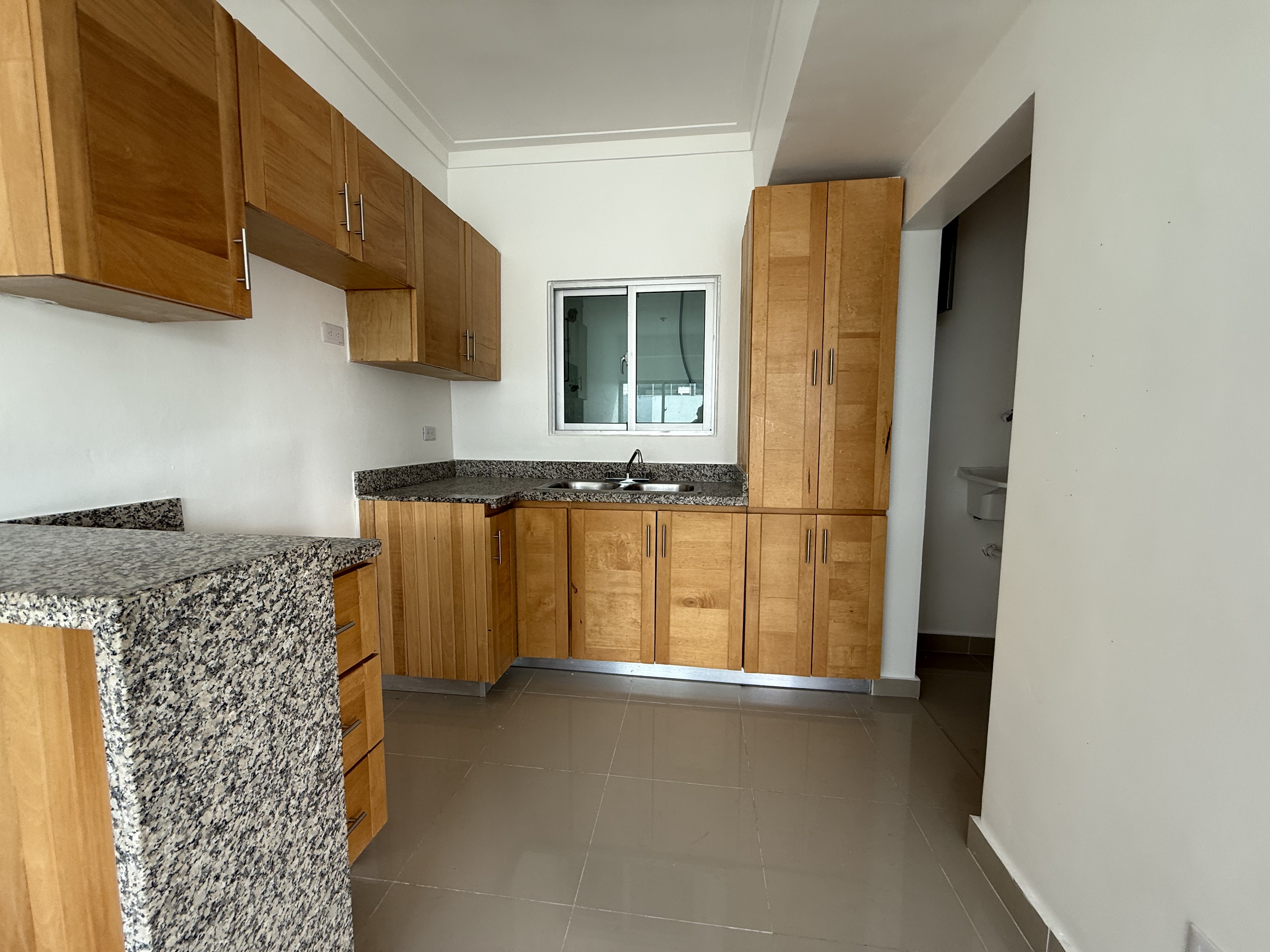apartamentos - Vendo independencia klm 9 dos hab dos baños parque 5