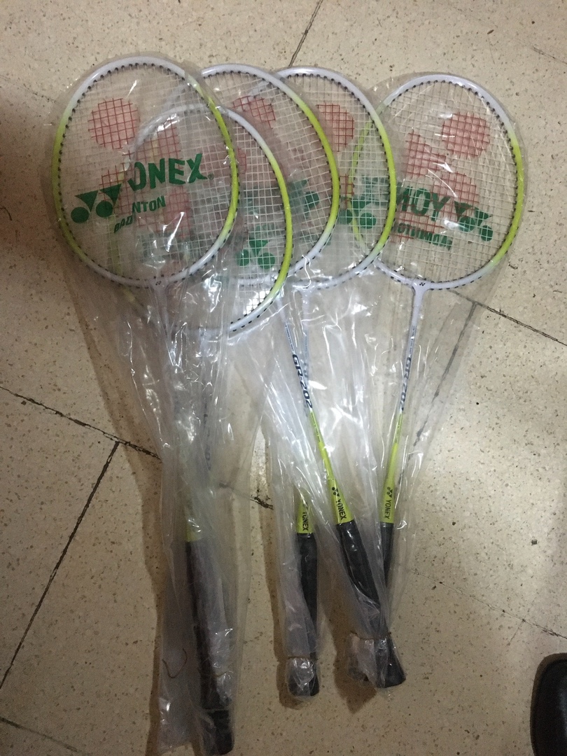 Artículos Deportivos - Bádminton YONEX. Raqueta, malla y tubos de ganso. - AL POR MAYOR Y AL DETALLE 3