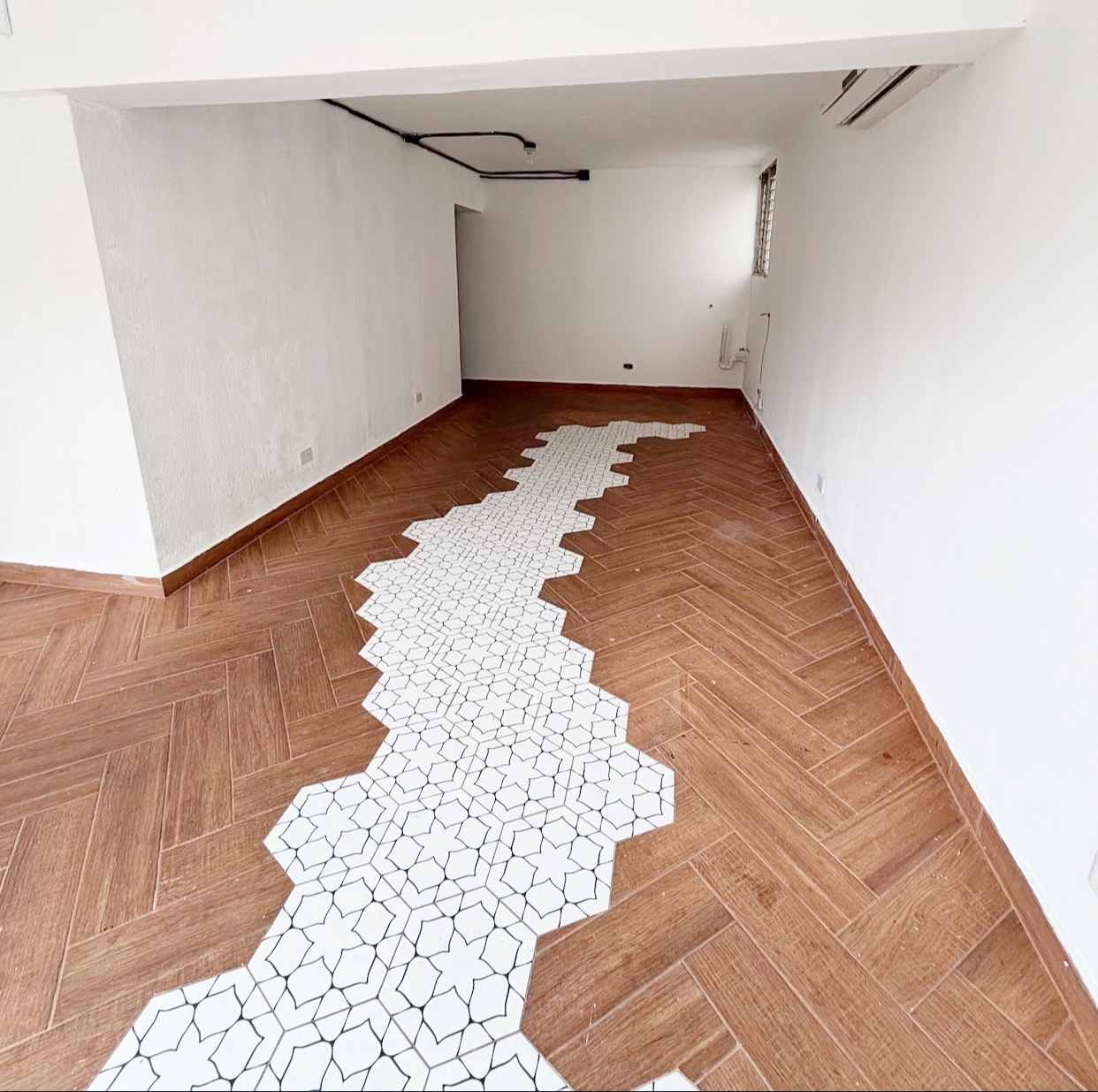 oficinas y locales comerciales - Local céntrico en Piantini  4