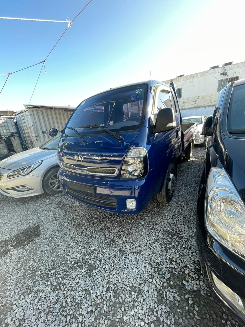 camiones y vehiculos pesados - KIA BONGO 2017 AZUL 2