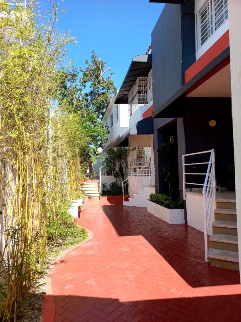 apartamentos - En Venta Townhouse de Tres Habitaciones 