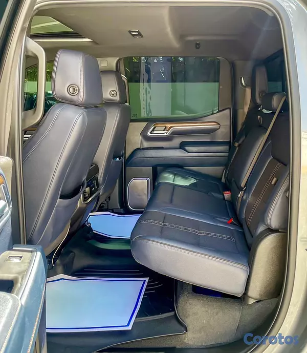 jeepetas y camionetas - Chevrolet Silverado High Country 2025 8