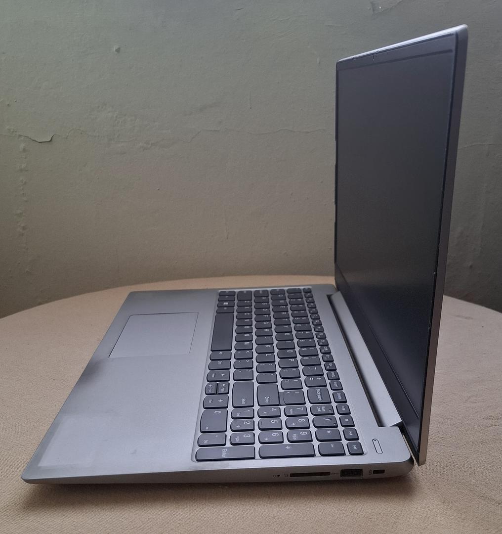 computadoras y laptops - Lenovo 330S. i5, 1Tb. 15.6" 1