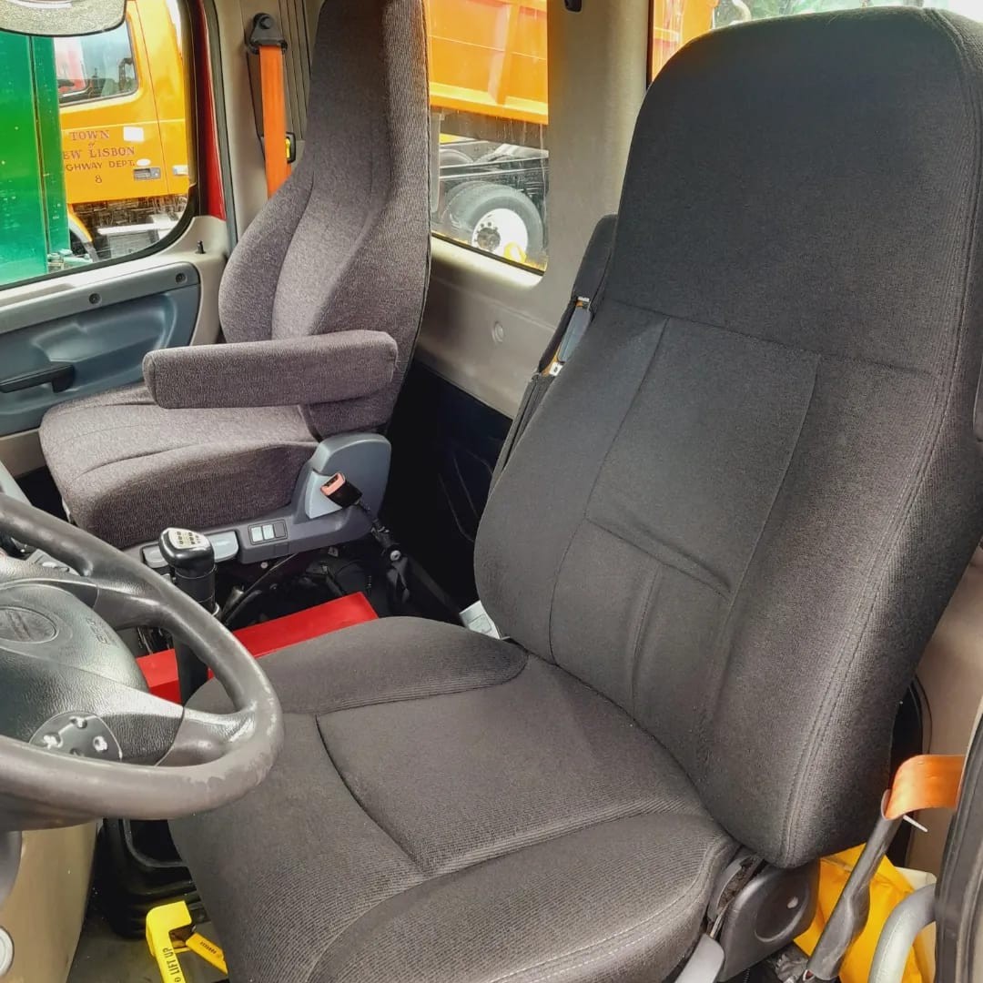 camiones y vehiculos pesados - Freightliner Cascadia 125 año 2016 4