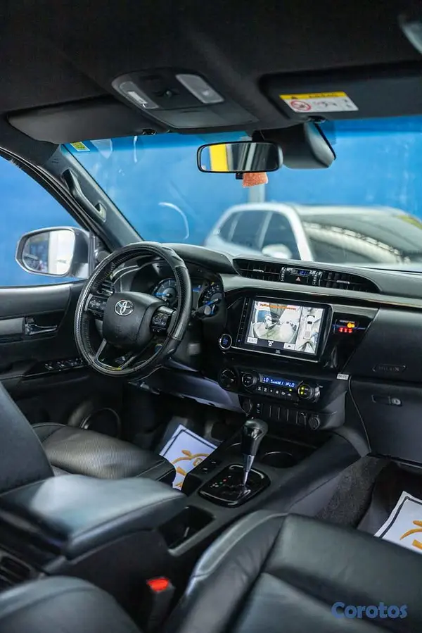 jeepetas y camionetas - Toyota Hilux Conquest 2023 Impecable  10