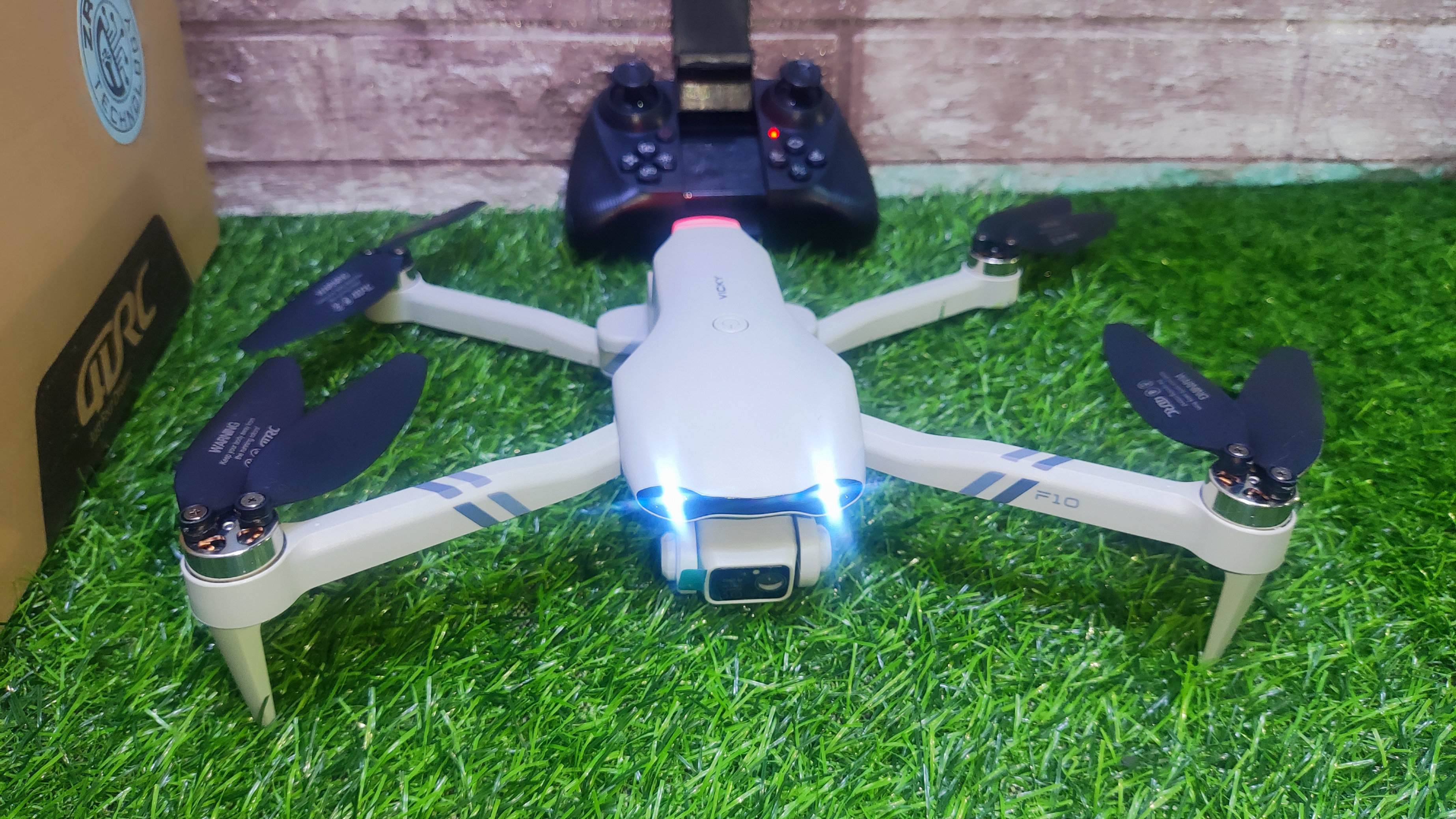 consolas y videojuegos - Drone f10 versión mejorada con motores brushless 2