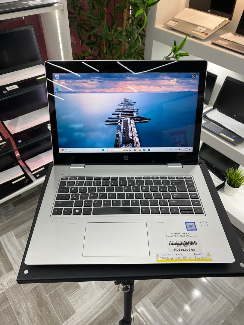 computadoras y laptops - Laptop HP ProBook 640 G5 14" Touch i5 8va Gen 8GB RAM 256GB SSD Windows 11