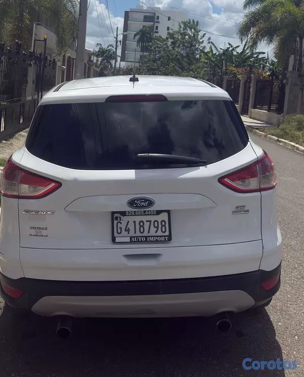 jeepetas y camionetas - Ford escape disponible 3