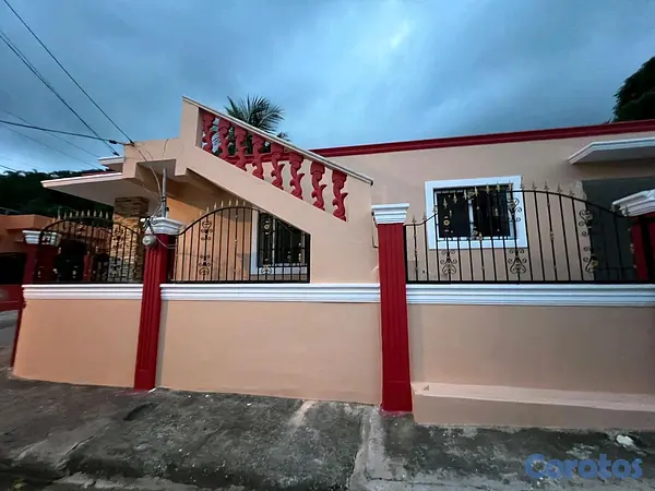 casas - casa amplia y preciosa en puerto plata  2