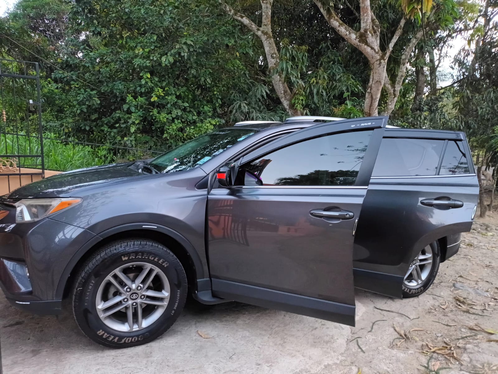jeepetas y camionetas - Toyota rav4 2016  5
