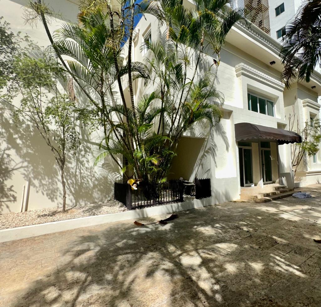 casas - Casa en Alquiler en Los Cacicazgos Ideal para Embajadas y Consulados 9