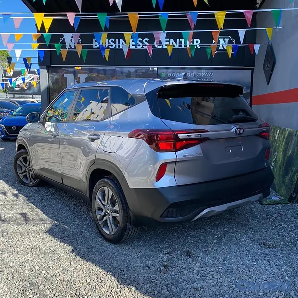 jeepetas y camionetas - KIA SELTOS LX 2021 4