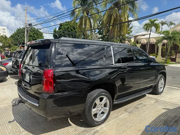 jeepetas y camionetas - Chevrolet Suburban LT 2017 11
