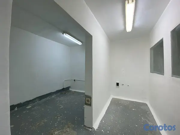 oficinas y locales comerciales - Edificio comercial de 3 niveles con almacén en alq 11