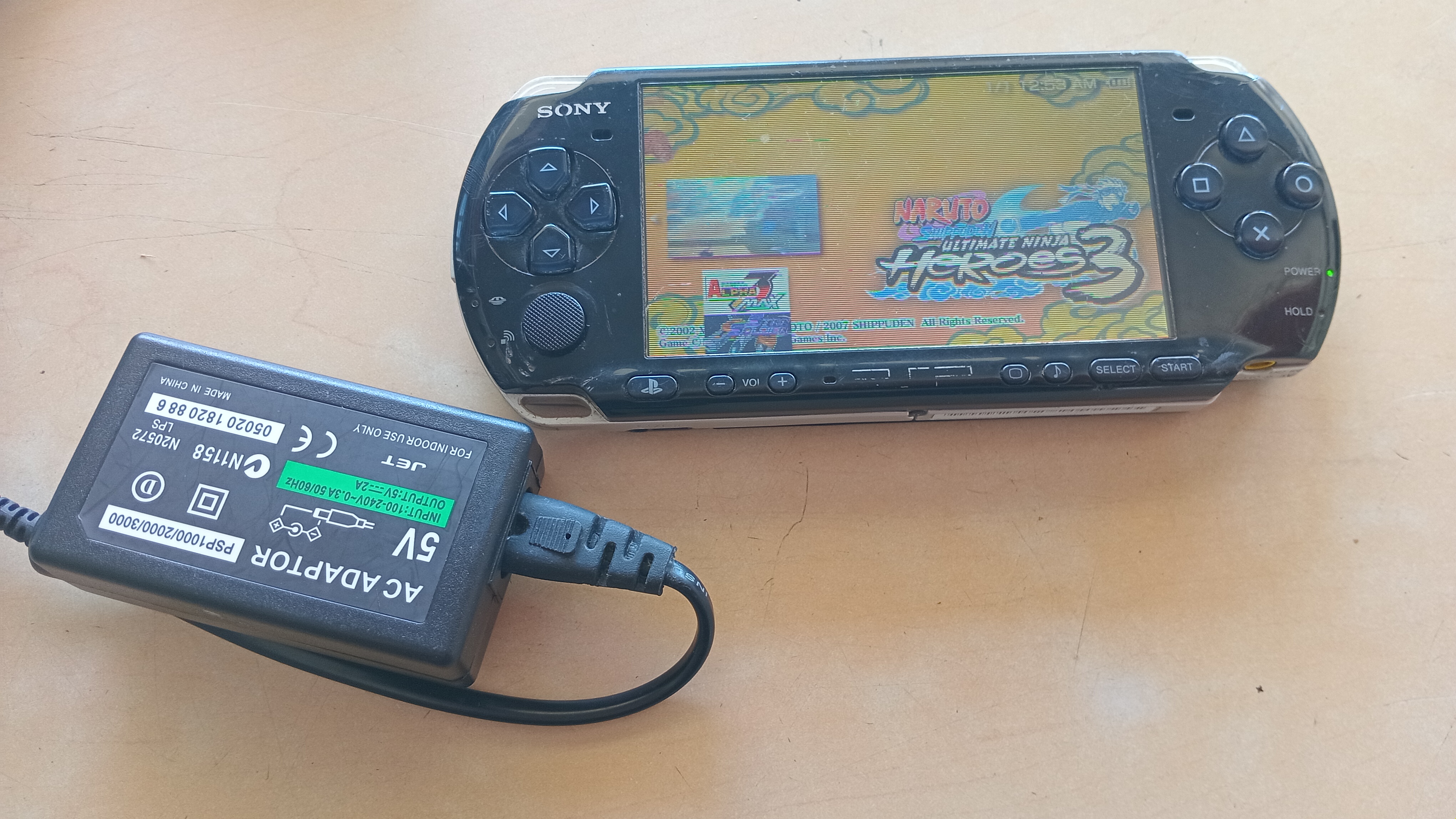 consolas y videojuegos - PSP MODELO 3000 CON 40 JUEGOS 0