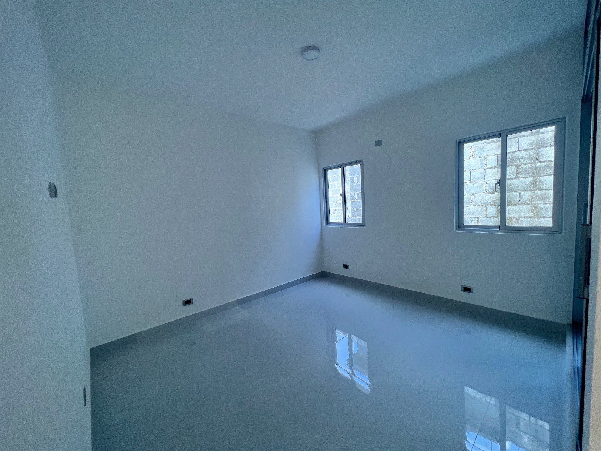 casas - Venta de casa con piscina en la autopista de san Isidro brisa oriental  3