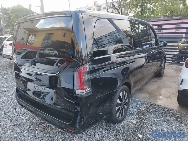 jeepetas y camionetas - 2024 Mercedes Benz V250 Diesel  9