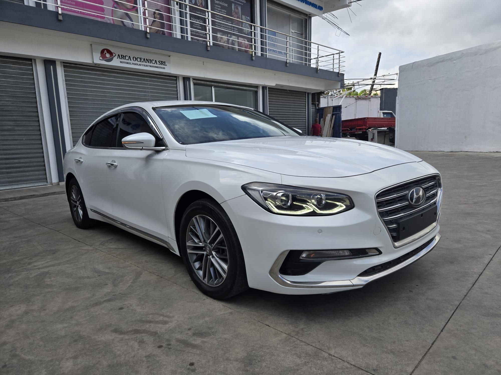 carros - HYUNDAI GRANDEUR 2018 BLANCO 2