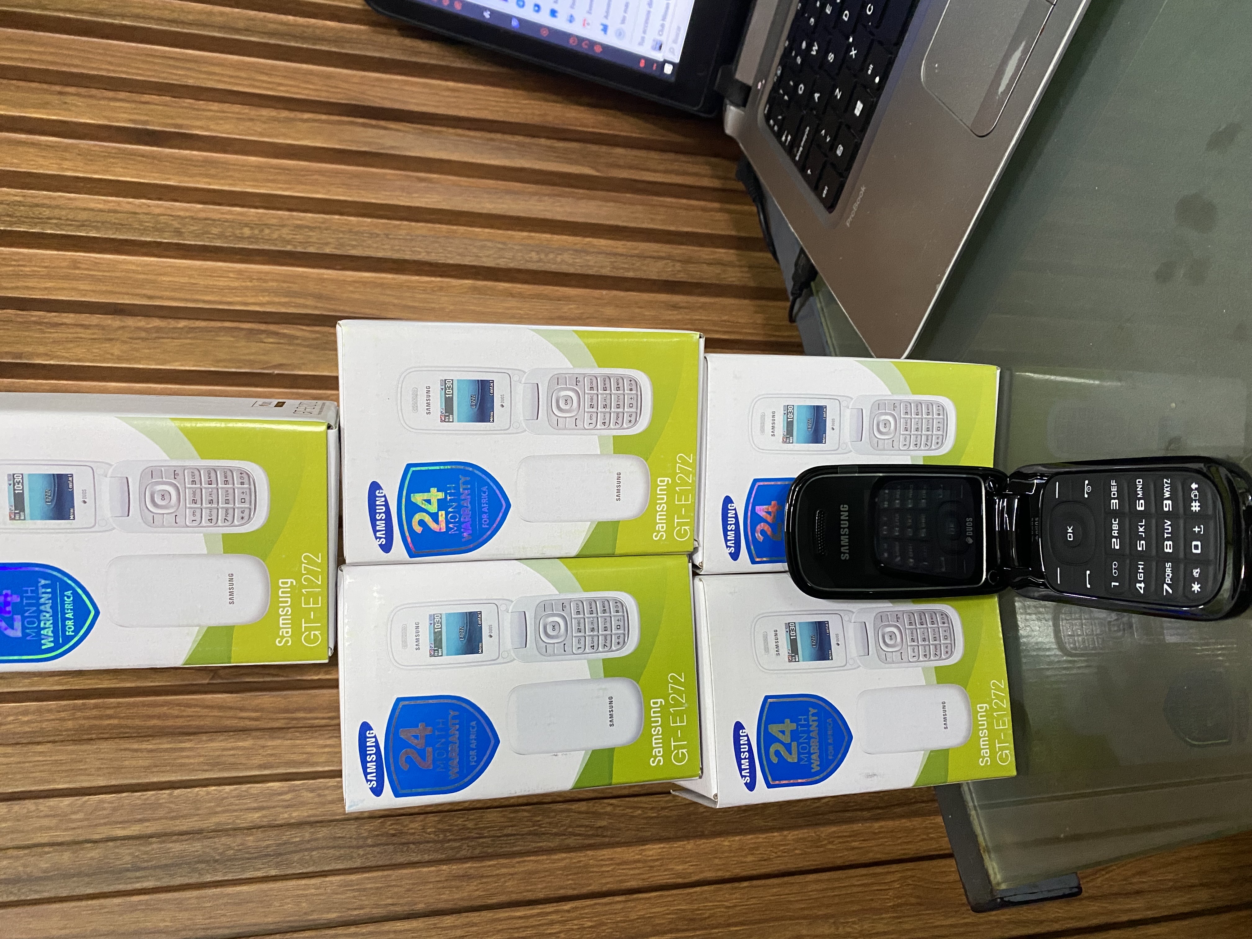 celulares y tabletas - Samsung de tapita  5