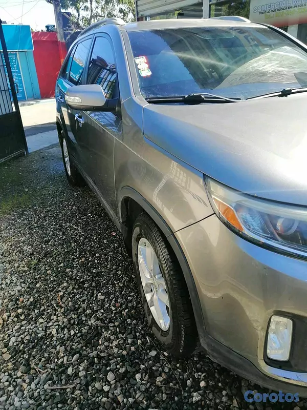 jeepetas y camionetas - Vendo vehículo  3