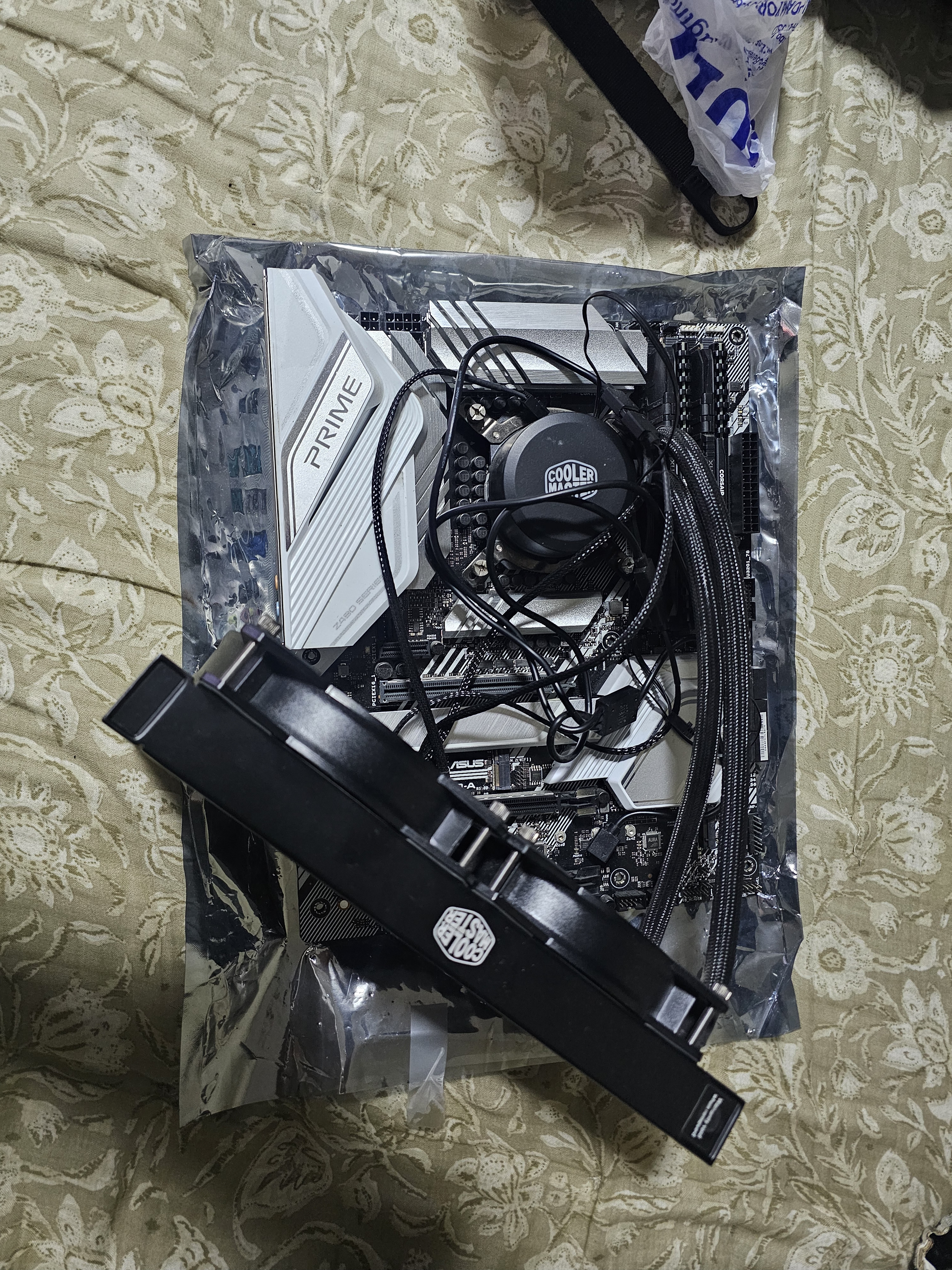 computadoras y laptops - CPU INTEL I9 + MOTHERBOARD + 32GB RAM COMBO 8