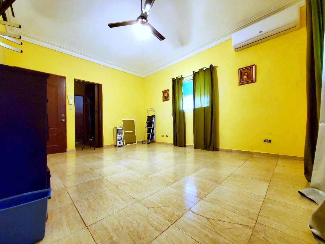 casas - Venta de casa en el mirador este de 450mts Santo Domingo  5