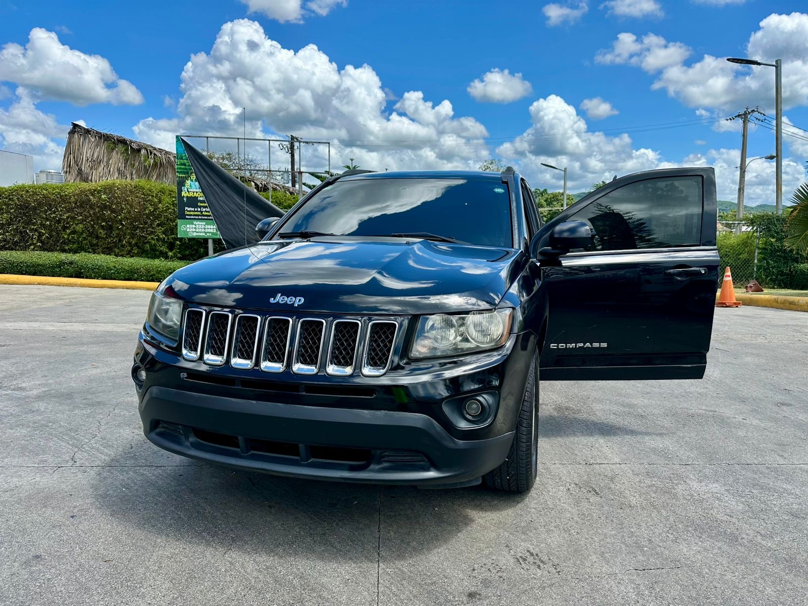 jeepetas y camionetas - Jeep Compass 2016 con dueño, nuevo. Oportunidad 2