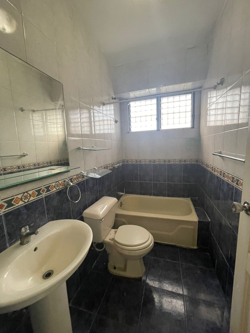 apartamentos - VENDO APARTAMENTO EN EL MILLON CUARTO PISO
 5