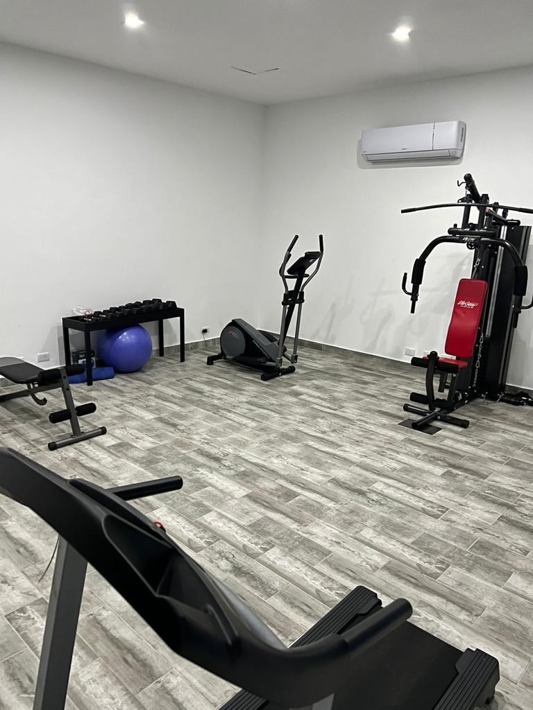 apartamentos - Sin Intermediarios Apartamento en renta Evaristo Morales145 mts  1