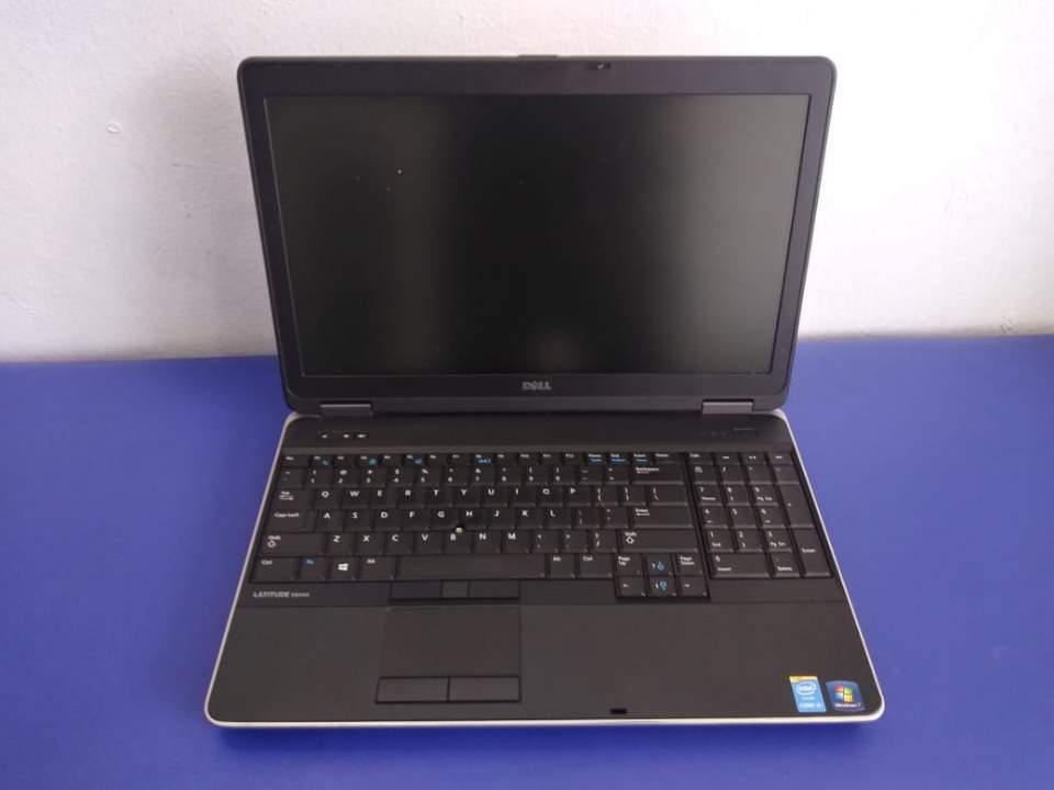 computadoras y laptops - Laptop Dell 6540 I7 gaming 8gb ram 2gb video 500gb disco 4