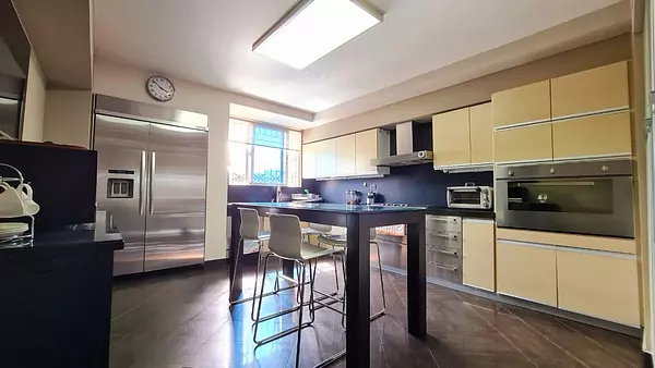 apartamentos - Ensanche NacoVenta de apartamento vacío 380 mts2/3er piso.  5