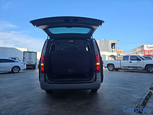 jeepetas y camionetas - HYUNDAI GRAND STAREX 2021 GRIS 13