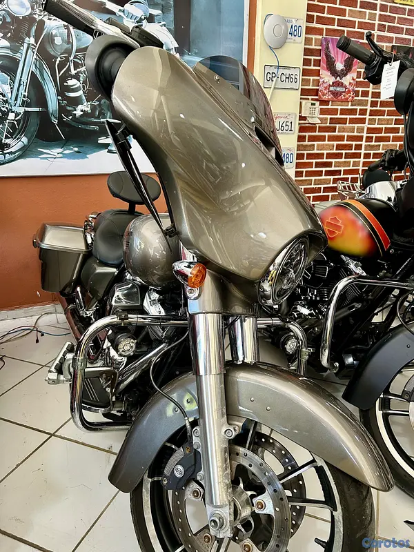 motores y pasolas - Harley Davidson Street Glide año 2017 2