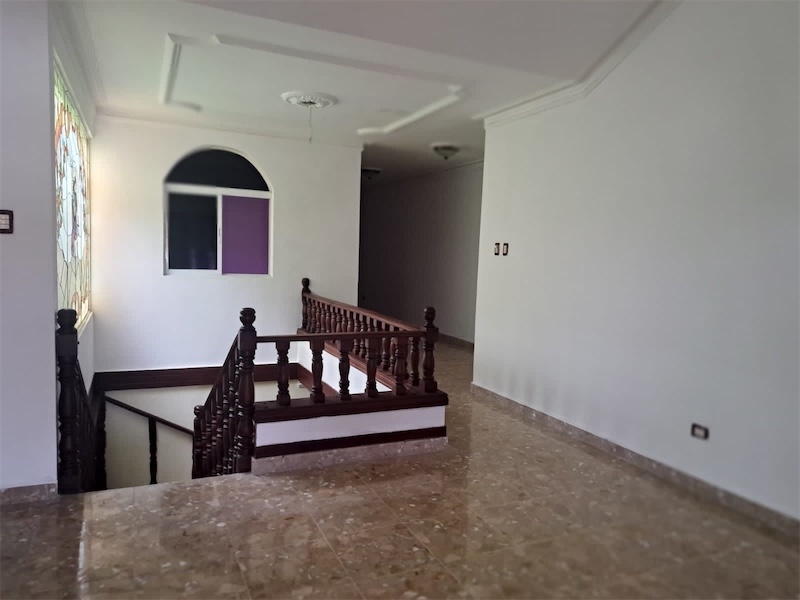 casas - Venta de casa en la urbanización Italia Santo Domingo este  9