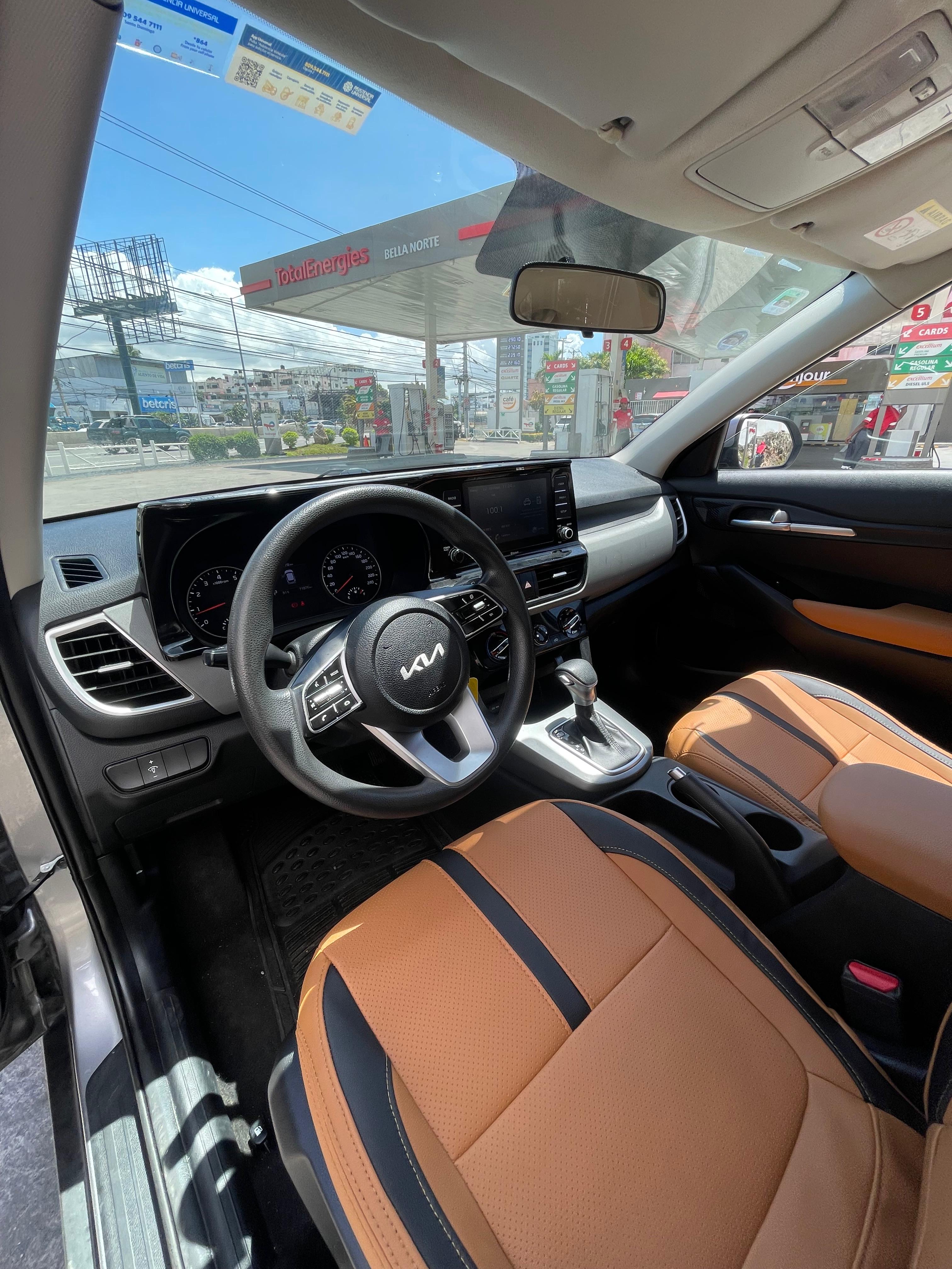 jeepetas y camionetas - KIA SELTOS 2022 UNICO DUEÑO INTERIOR EN PIEL NUEVA 4