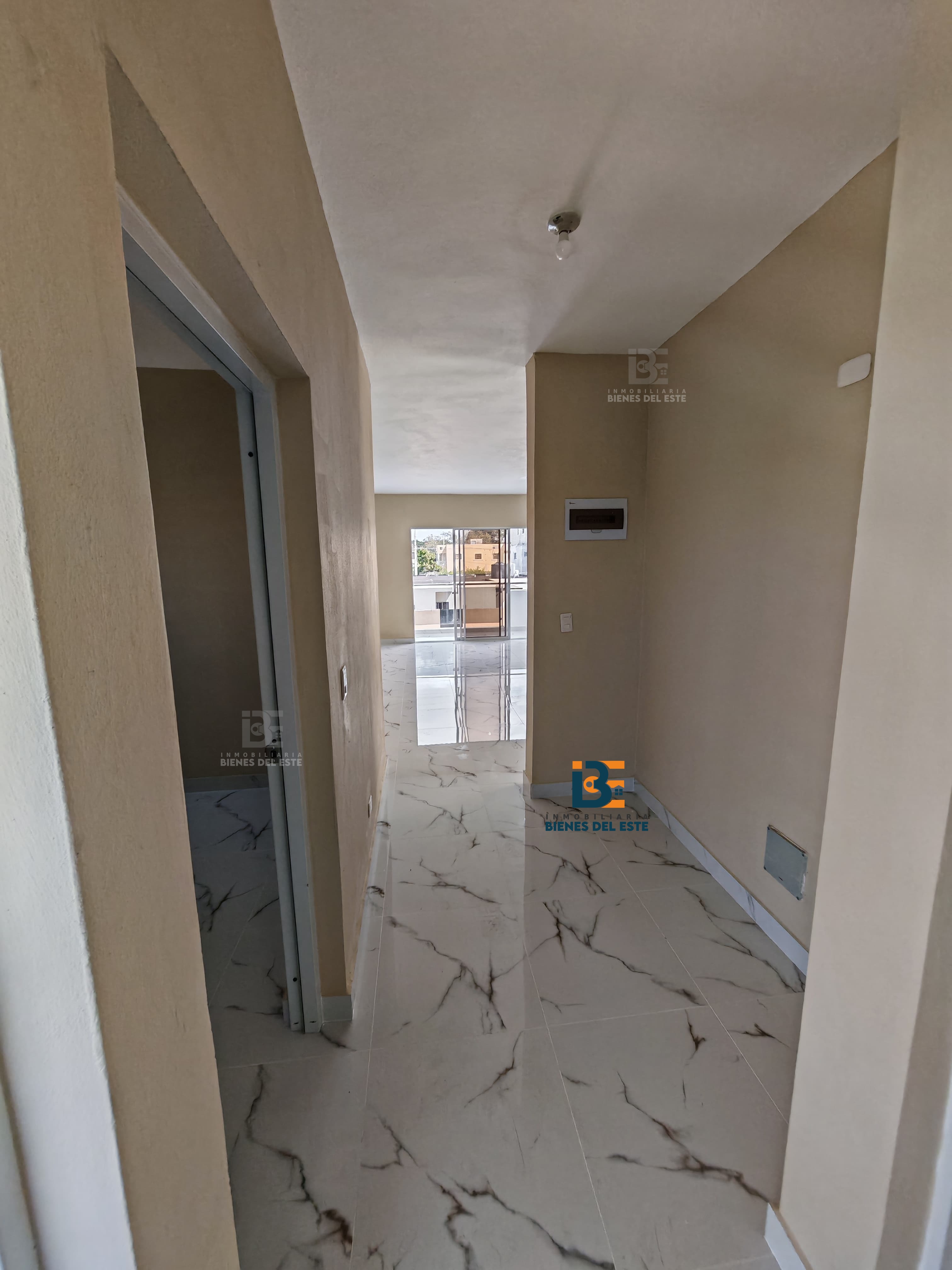 apartamentos - SE RENTA NUEVO Apartamento Amplio. 3