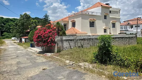 solares y terrenos - Terreno Residencial con Excelente Potencial de Rev 2