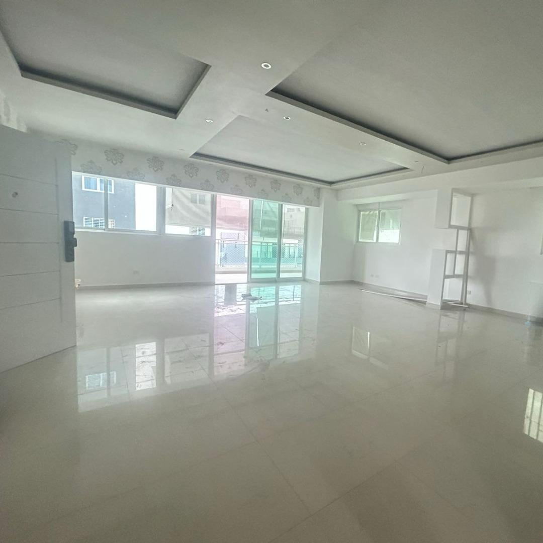 apartamentos - Venta de apartamento, piso 7 en Urb. Real 284.64 m 8