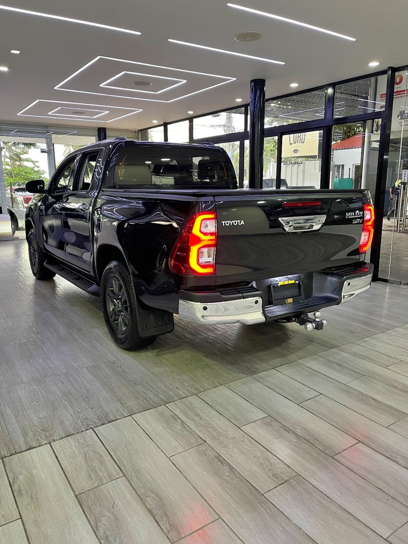 jeepetas y camionetas - Toyota Hilux 2022 full impecable  3